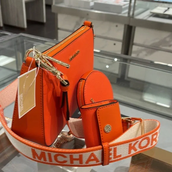MICHAEL KORSJet Set Saffiano Leather Crossbody Bag with Case Apple Airpods Pro®